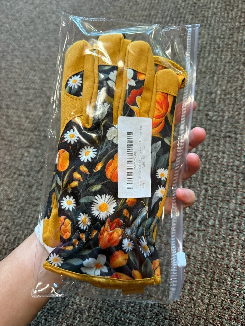 Floral Sunflower Garden Gloves for Women - Yellow & Black